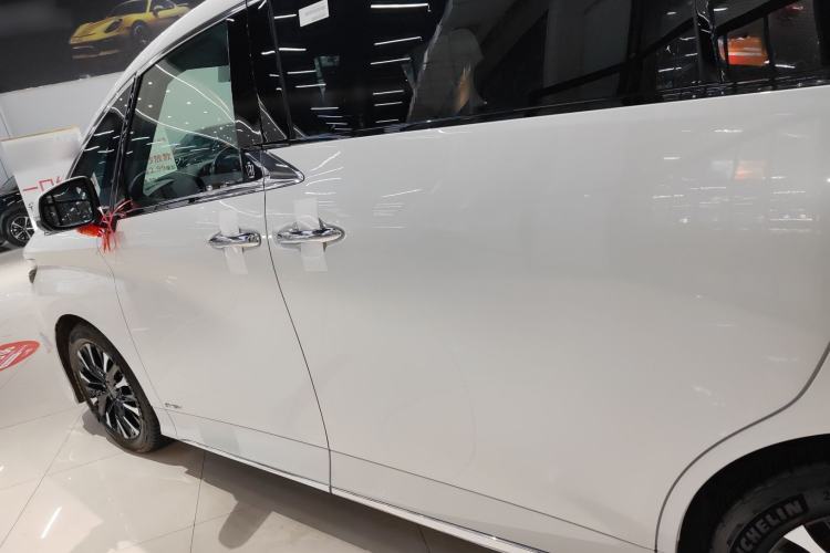 Used Toyota Vellfire 2024 Crown Dual-Engine 2.5L Supreme Executive Edition Left Side