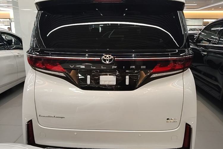 Used Toyota Vellfire 2024 Crown Dual-Engine 2.5L Ultimate Edition Rear