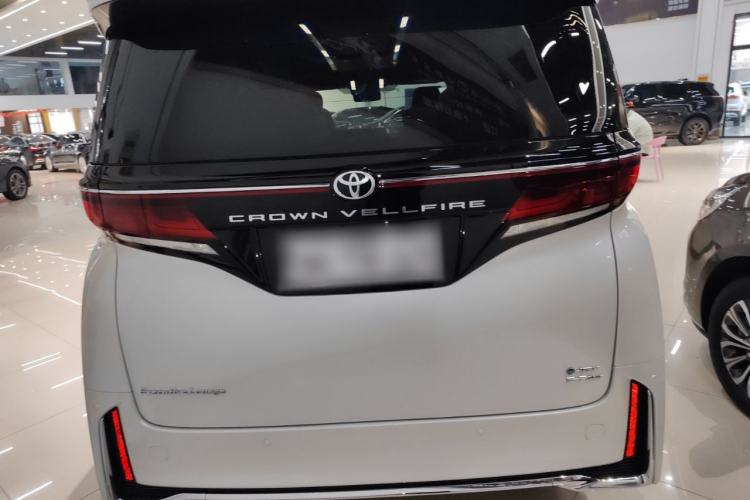 Used Toyota Vellfire 2024 Crown Dual-Engine 2.5L Supreme Executive Edition Rear