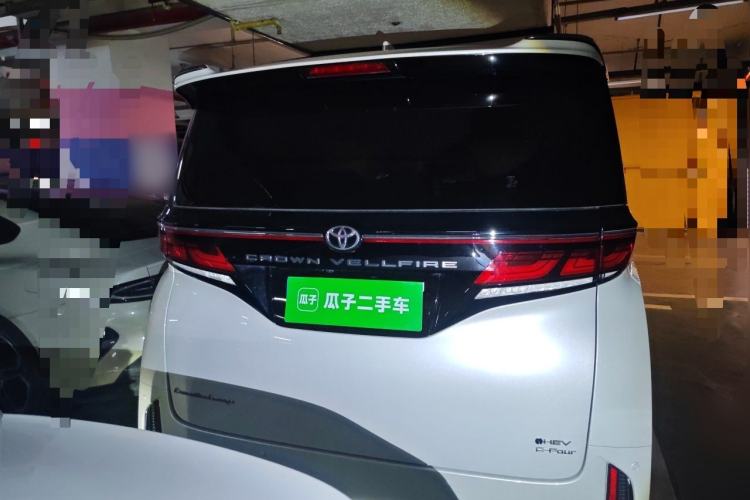Used Toyota Vellfire 2024 Crown Dual-Engine 2.5L Ultimate Edition Rear