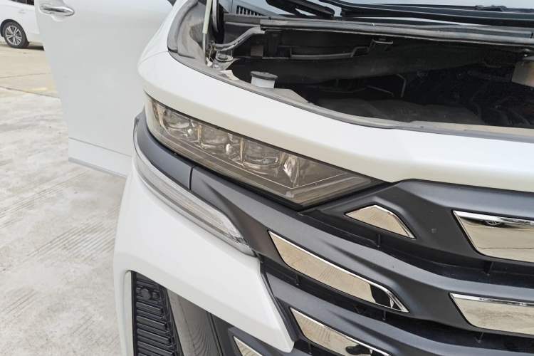 Used Toyota Vellfire 2024 Crown Dual-Engine 2.5L Ultimate Edition Right Front Headlight