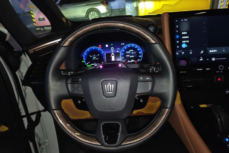 Used Toyota Vellfire 2024 Crown Dual-Engine 2.5L Ultimate Edition Steering Wheel