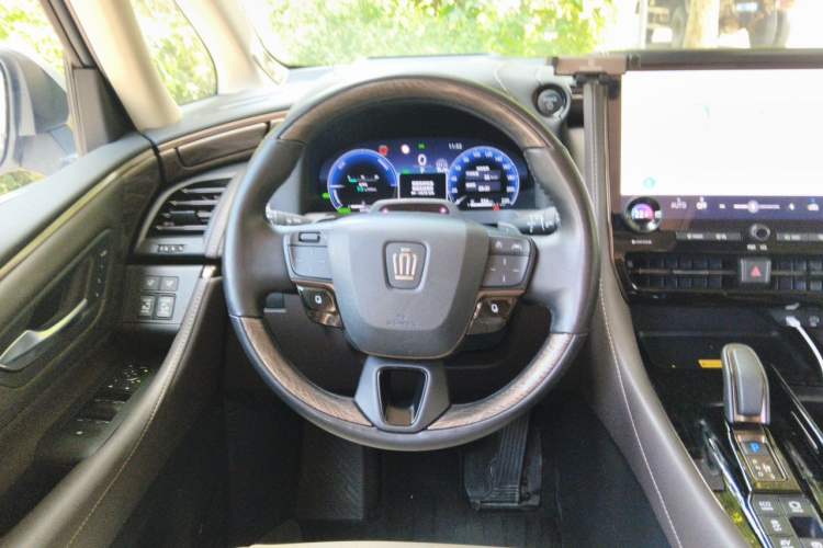 Used Toyota Vellfire 2024 Crown Dual-Engine 2.5L Ultimate Edition Steering Wheel