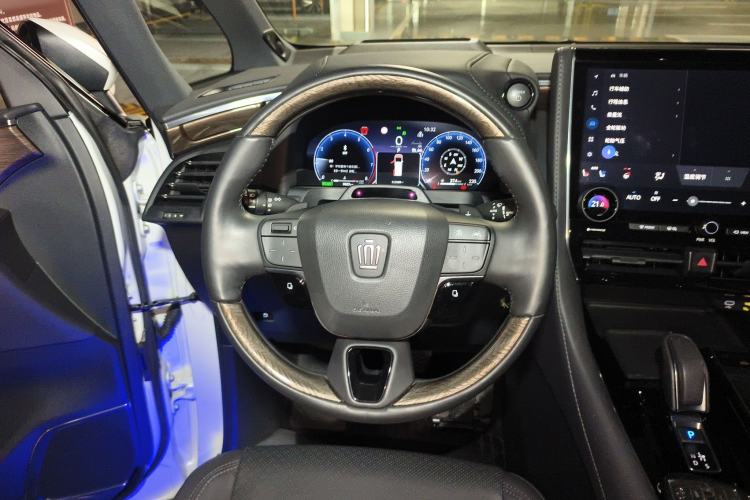 Used Toyota Vellfire 2024 Crown Dual-Engine 2.5L Ultimate Edition Steering Wheel