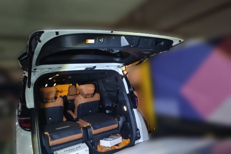 Used Toyota Vellfire 2024 Crown Dual-Engine 2.5L Ultimate Edition Trunk