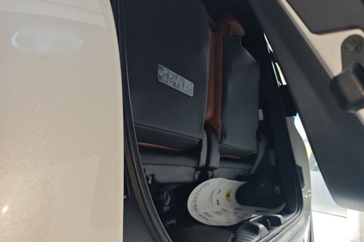 Used Toyota Vellfire 2024 Crown Dual-Engine 2.5L Ultimate Edition Trunk