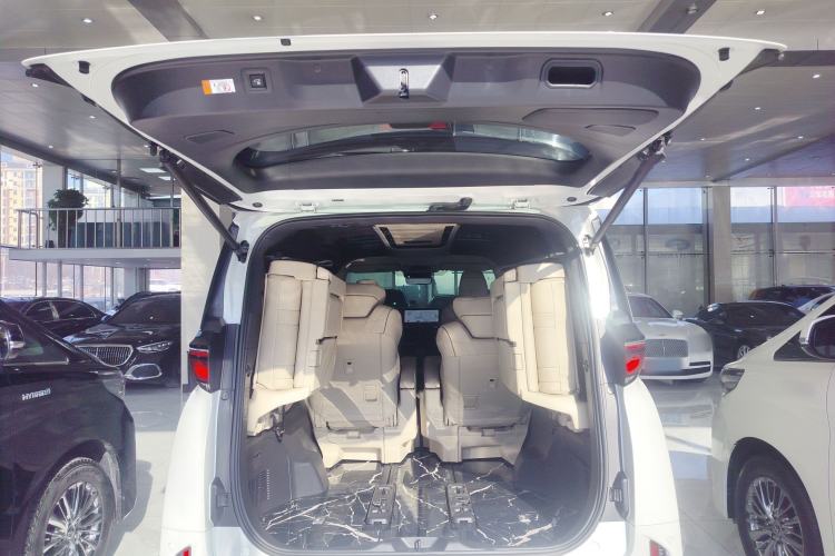 Used Toyota Vellfire 2024 Crown Dual-Engine 2.5L Ultimate Edition Trunk
