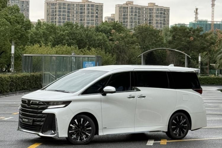 Toyota Vellfire 2024 Crown Dual-Engine 2.5L Ultimate Edition