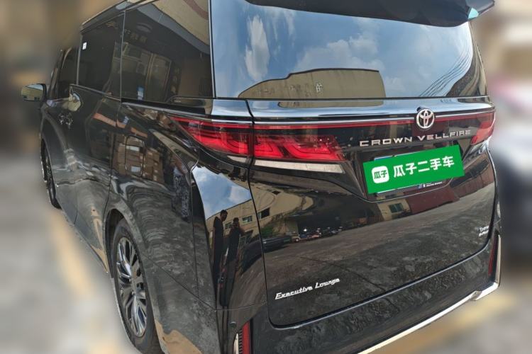 Used Toyota Vellfire 2025 Crown Dual Engine 2.5L Ink Gold Edition Rear Left 45 Deg