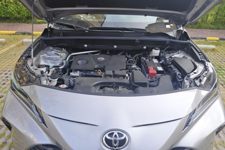 Used Toyota Venza 2023 2.0L CVT Two-Wheel Drive Luxury Edition Engine Bay