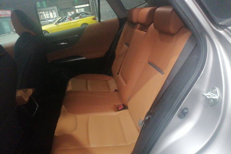 Used Toyota Venza 2023 2.0L CVT Two-Wheel Drive Prestige Version Left Rear Seat