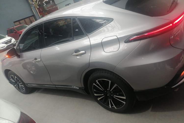 Used Toyota Venza 2023 2.0L CVT Two-Wheel Drive Prestige Version Left Side