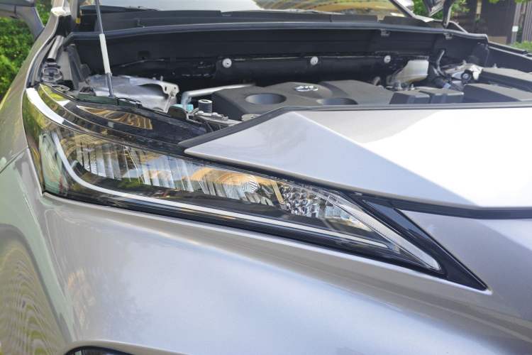 Used Toyota Venza 2023 2.0L CVT Two-Wheel Drive Luxury Edition Right Front Headlight