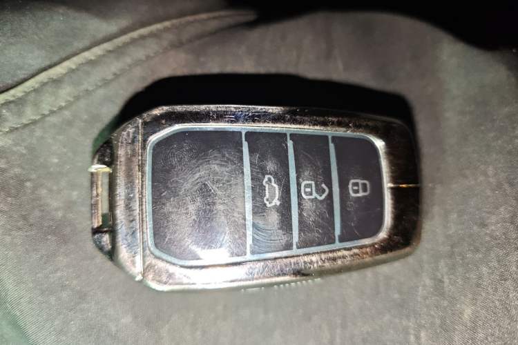Used Toyota Venza 2022 2.0L CVT Two-Wheel Drive Prestige Edition Vehicle Key