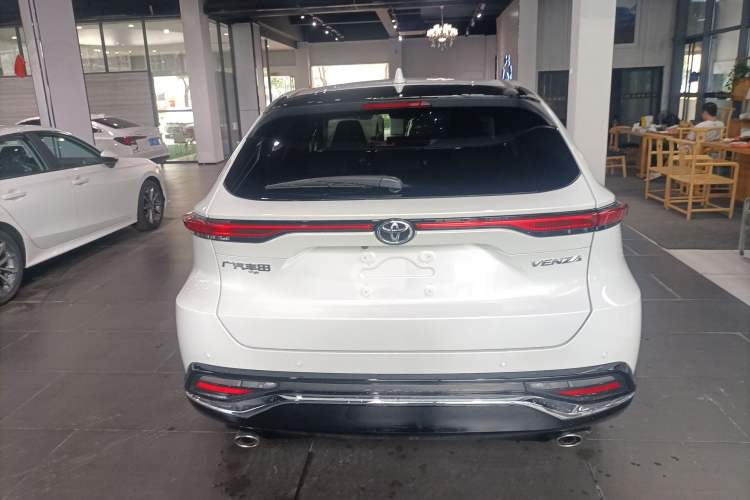 Used Toyota Venza 2023 2.0L CVT Two-Wheel Drive Prestige Version Exterior 4