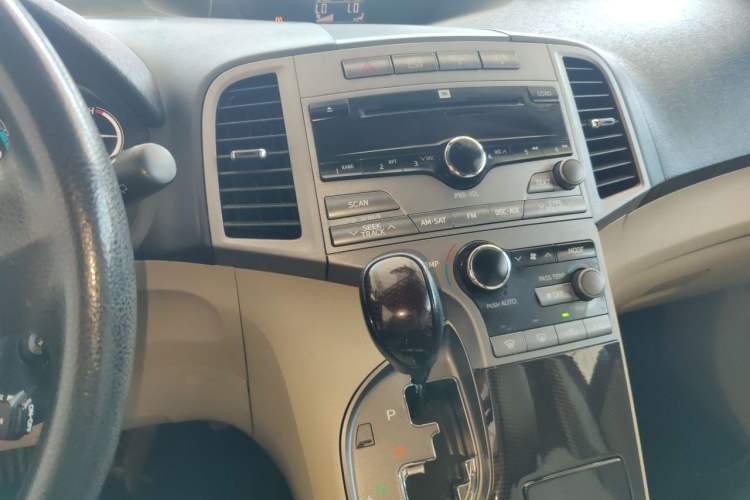 Used Toyota Venza  Audio And AC Panel
