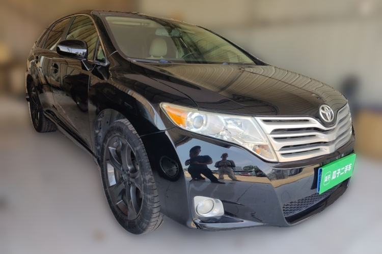 Used Toyota Venza  Front Right 45 Deg