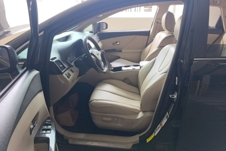 Used Toyota Venza  Left Front Seat