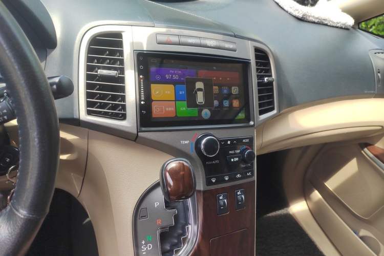 Used Toyota Venza 2013 2.7L Two-Wheel-Drive Luxury Edition Audio And AC Panel