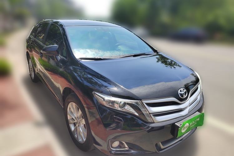 Used Toyota Venza 2013 2.7L Two-Wheel-Drive Luxury Edition Front Right 45 Deg