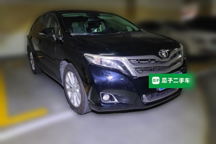 Used Toyota Venza 2013 2.7L Two-Wheel-Drive Luxury Edition Front Right 45 Deg