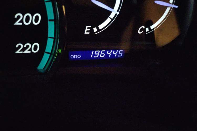 Used Toyota Venza 2013 2.7L Two-Wheel-Drive Luxury Edition Odometer Close Up