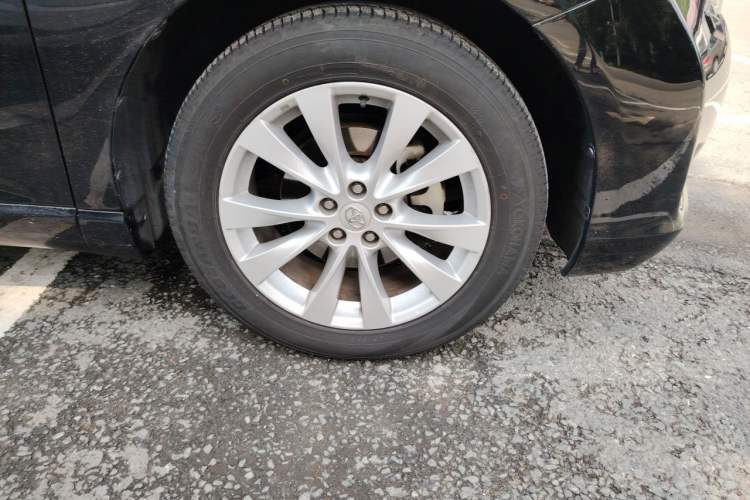 Used Toyota Venza 2013 2.7L 4x4 Luxury Edition Right Front Wheel Hub