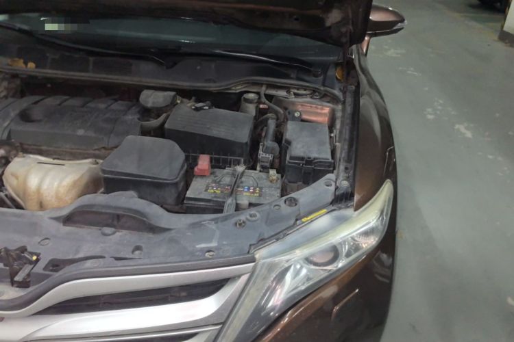 Used Toyota Venza 2013 2.7L 4x4 Luxury Edition Engine Bay Left