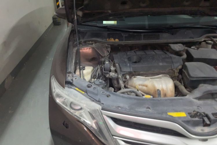 Used Toyota Venza 2013 2.7L 4x4 Luxury Edition Engine Bay Right