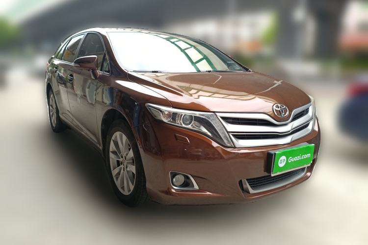 Used Toyota Venza 2013 2.7L Two-Wheel-Drive Luxury Edition Front Right 45 Deg