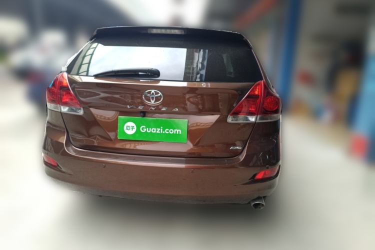 Used Toyota Venza 2013 2.7L Two-Wheel-Drive Luxury Edition Rear