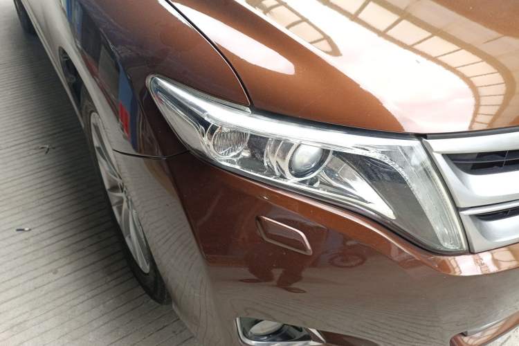Used Toyota Venza 2013 2.7L Two-Wheel-Drive Luxury Edition Right Front Headlight