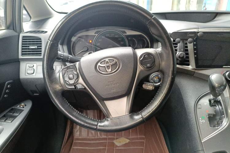 Used Toyota Venza 2013 2.7L Two-Wheel-Drive Luxury Edition Steering Wheel