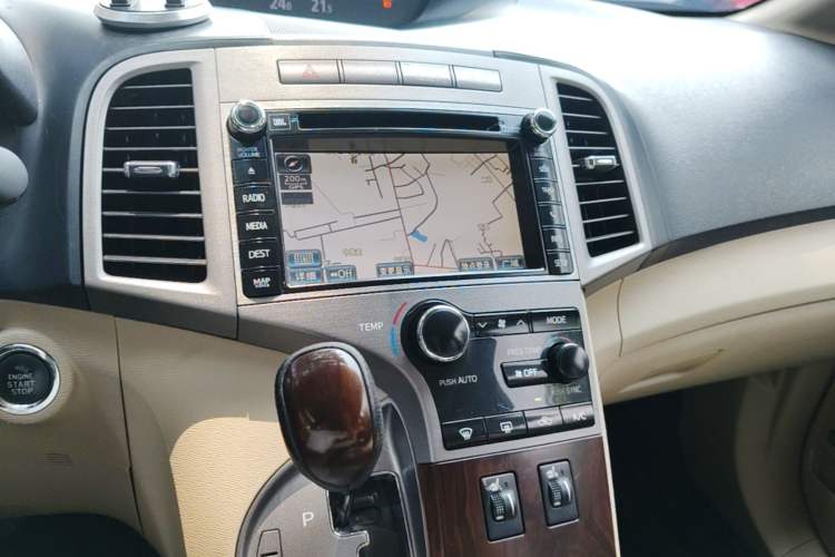 Used Toyota Venza 2013 2.7L Four-Wheel Drive Ultimate Edition Audio And AC Panel