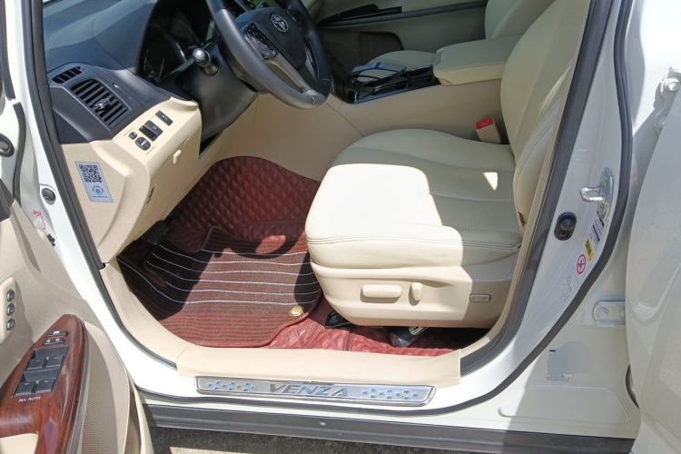 Used Toyota Venza 2013 2.7L 4x4 Luxury Edition Driver Seat