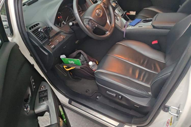 Used Toyota Venza 2013 2.7L 4x4 Luxury Edition Driver Seat