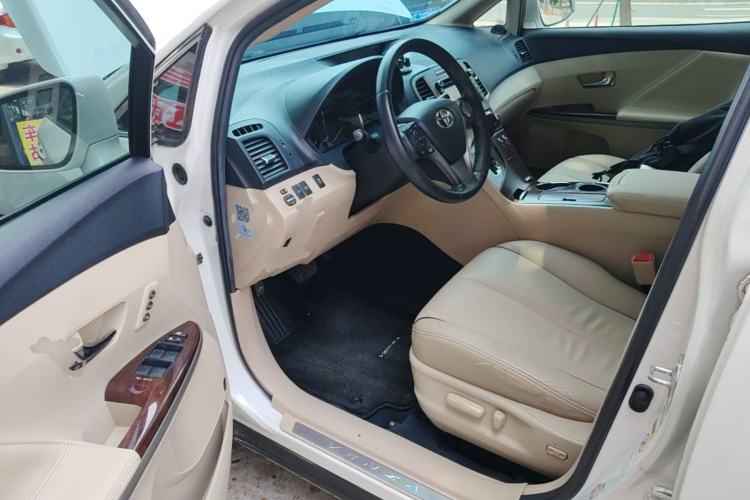 Used Toyota Venza 2013 2.7L Four-Wheel Drive Ultimate Edition Driver Seat