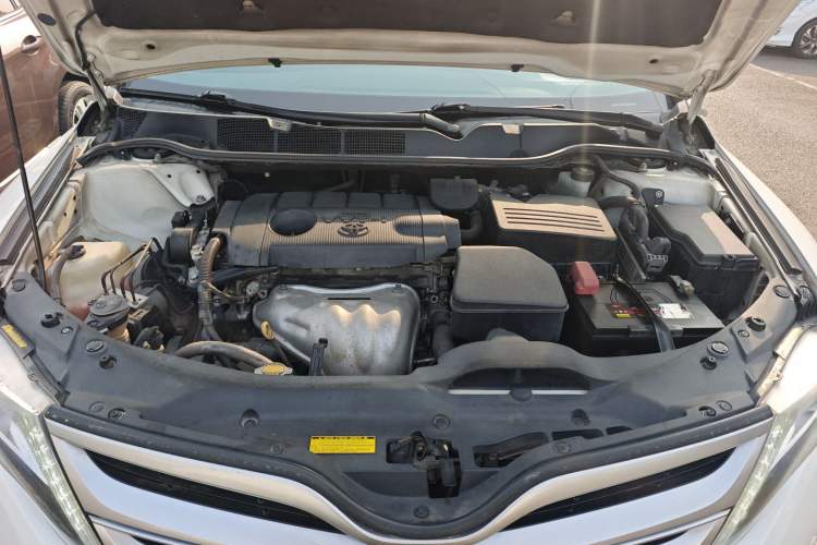 Used Toyota Venza 2013 2.7L 4x4 Luxury Edition Engine Bay