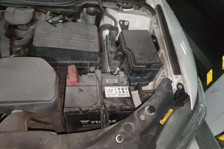 Used Toyota Venza 2013 2.7L 4x4 Luxury Edition Engine Bay Left