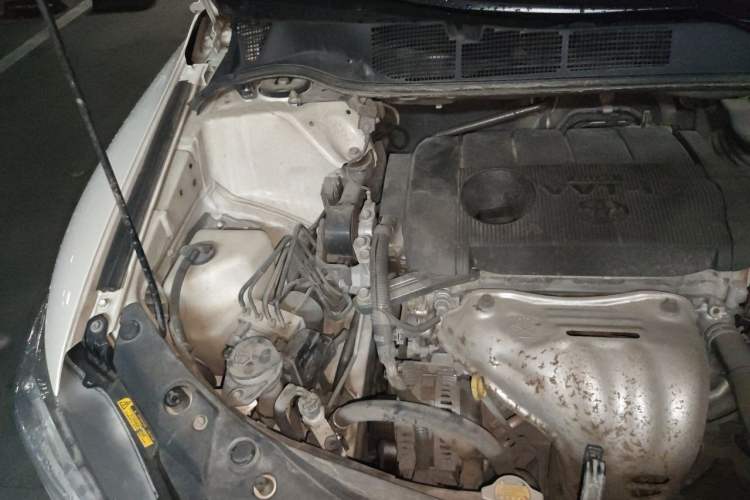 Used Toyota Venza 2013 2.7L 4x4 Luxury Edition Engine Bay Right