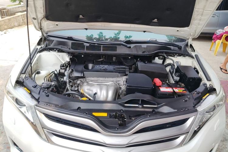 Used Toyota Venza 2013 2.7L Four-Wheel Drive Ultimate Edition Engine Bay