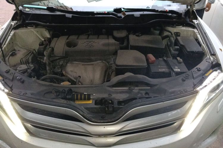 Used Toyota Venza 2013 2.7L 4x4 Luxury Edition Engine Bay