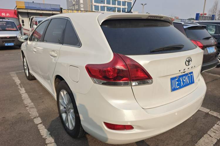 Used Toyota Venza 2013 2.7L 4x4 Luxury Edition Exterior 2
