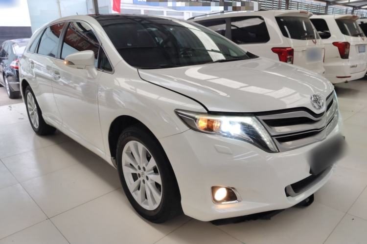 Used Toyota Venza 2013 2.7L Four-Wheel Drive Ultimate Edition Exterior 2
