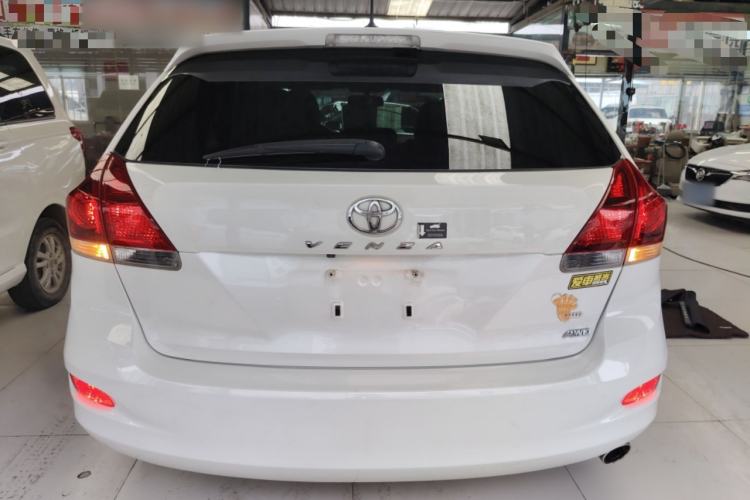 Used Toyota Venza 2013 2.7L Four-Wheel Drive Ultimate Edition Exterior 4