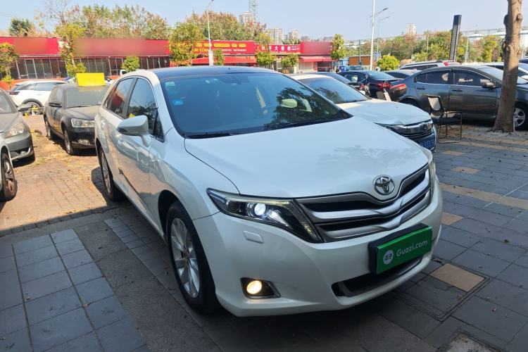 Used Toyota Venza 2013 2.7L Two-Wheel-Drive Luxury Edition Front Right 45 Deg