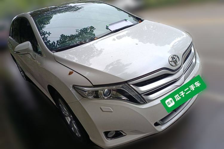 Used Toyota Venza 2013 2.7L 4x4 Luxury Edition Front Right 45 Deg