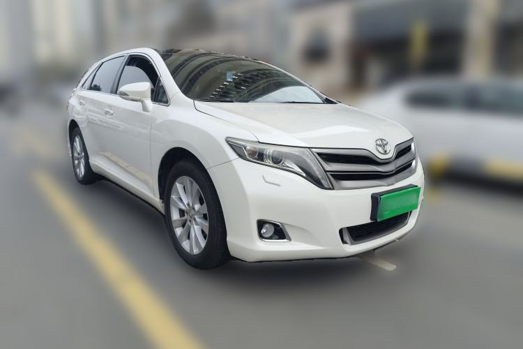 Used Toyota Venza 2013 2.7L 4x4 Luxury Edition Front Right 45 Deg