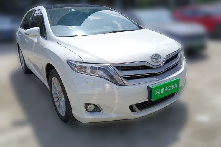 Used Toyota Venza 2013 2.7L 4x4 Luxury Edition Front Right 45 Deg