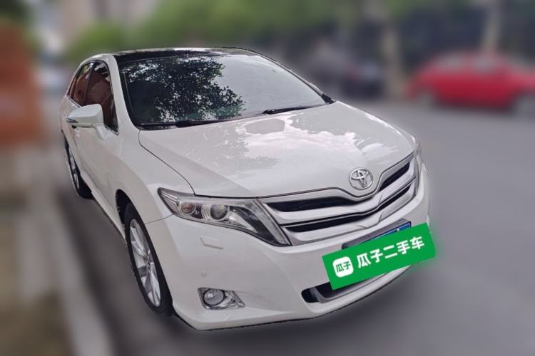 Used Toyota Venza 2013 2.7L 4x4 Luxury Edition Front Right 45 Deg